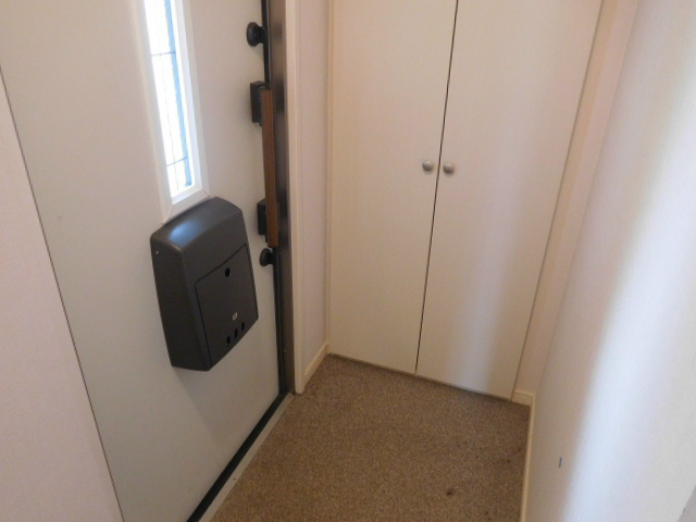 アヴェニュー暁町 玄関