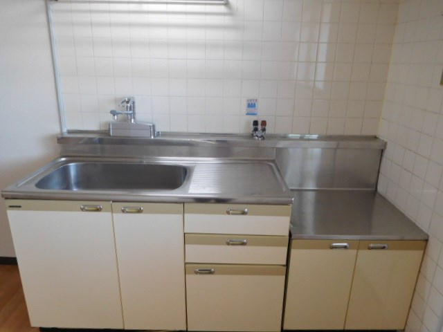 三東ハイツ キッチン
