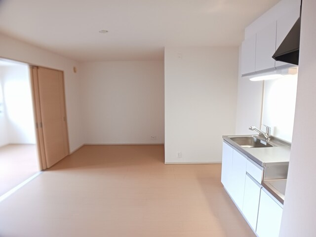 ファミールキンダⅡ リビング