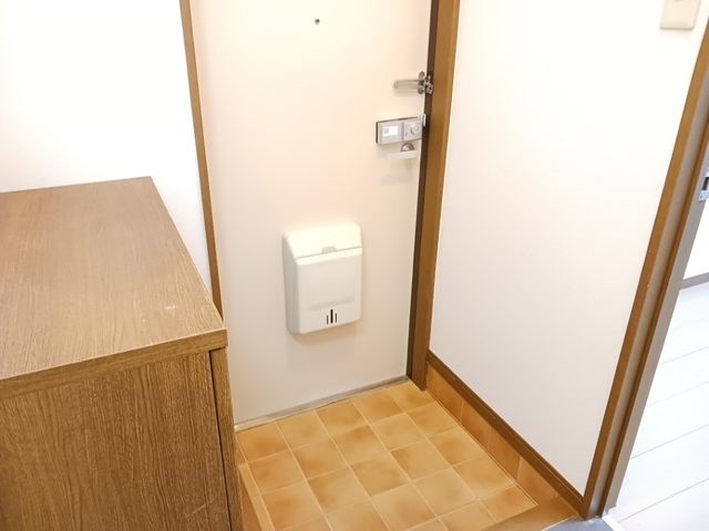 ヴィラウエスト 玄関