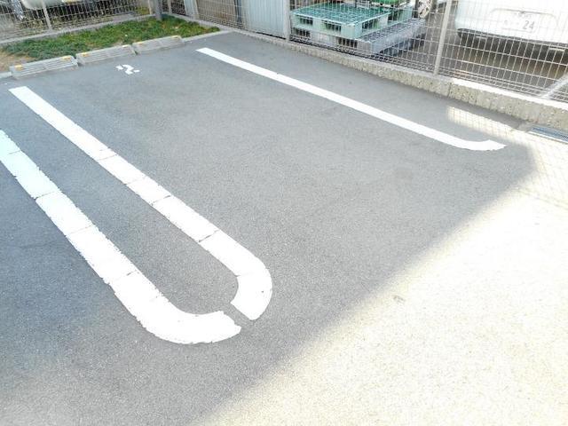ジェルメ 駐車場
