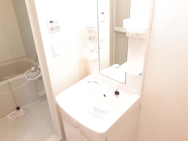 プレジェーネ　一津屋 洗面所