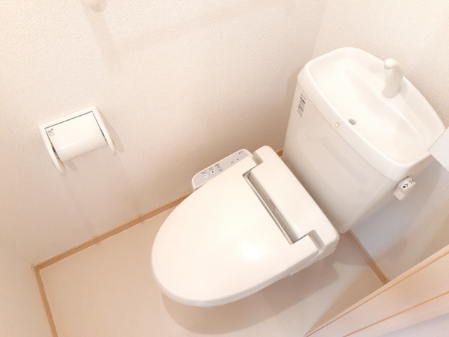 プレジェーネ　一津屋 トイレ
