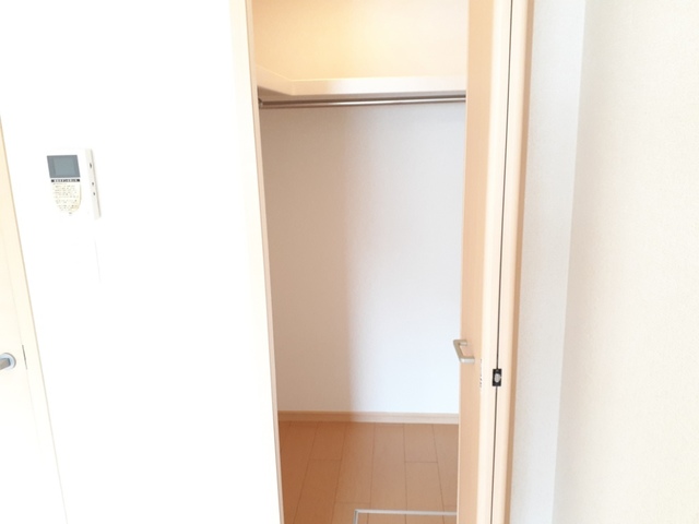 プレジェーネ　一津屋 収納