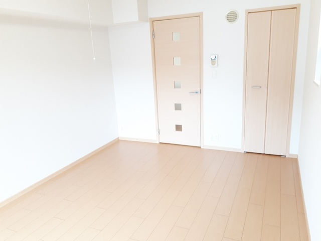 プレジェーネ　一津屋 その他