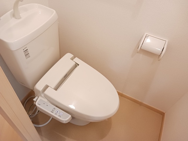 プレジェーネ　一津屋 トイレ