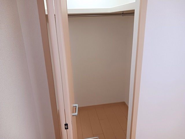 プレジェーネ　一津屋 収納