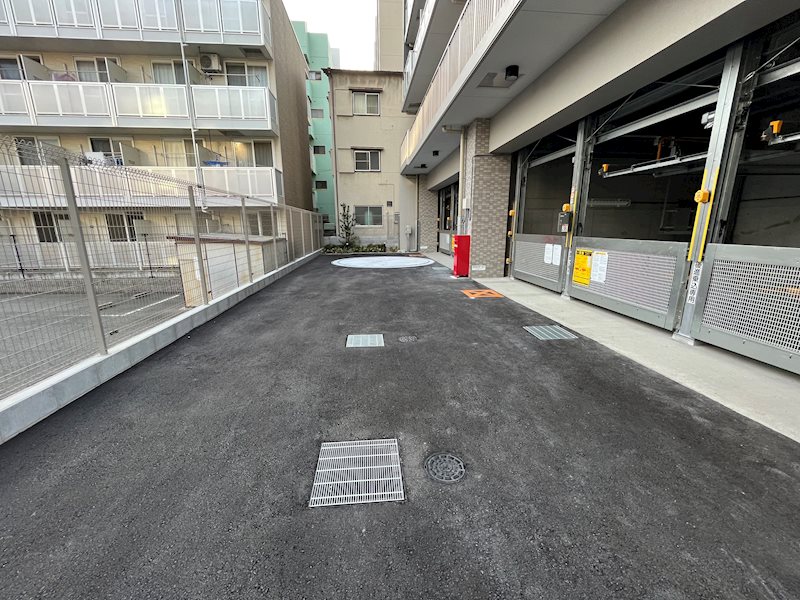 エスリード江坂アンムート 駐車場