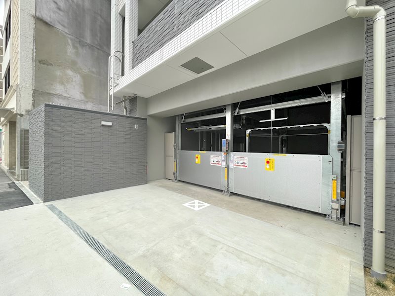 エスリード泉 外堀通 駐車場