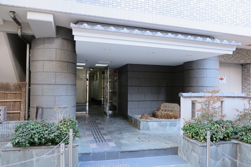 エスリード四条河原町 エントランス