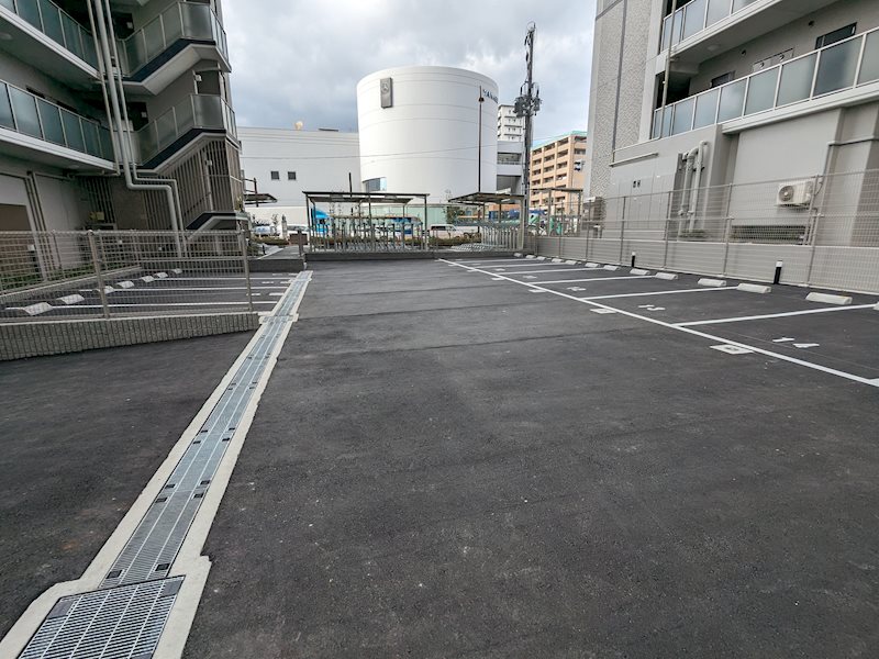 エスリード大阪デュアルゲート 駐車場