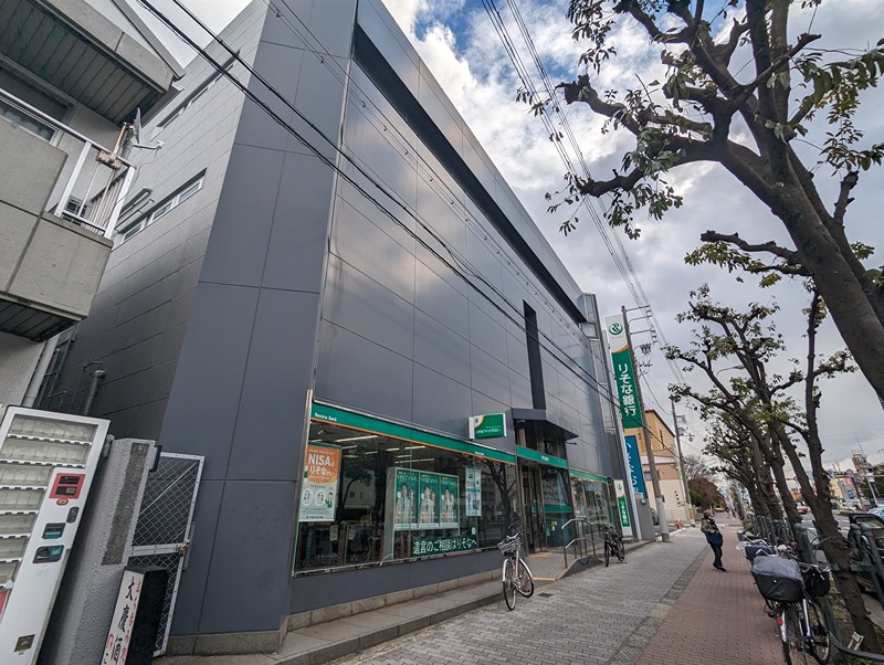 エスリード大阪リブレ 銀行