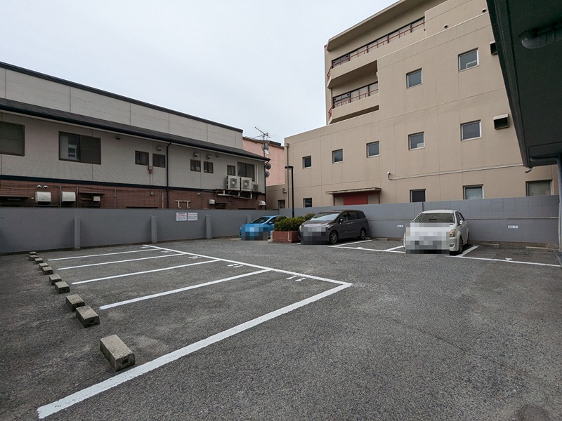 朝日プラザαポート神戸 駐車場