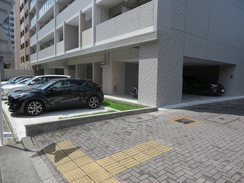 エスリード葵桜通り 駐車場