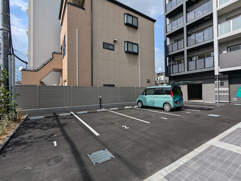 エスリード弁天町桜通レジデンス 駐車場