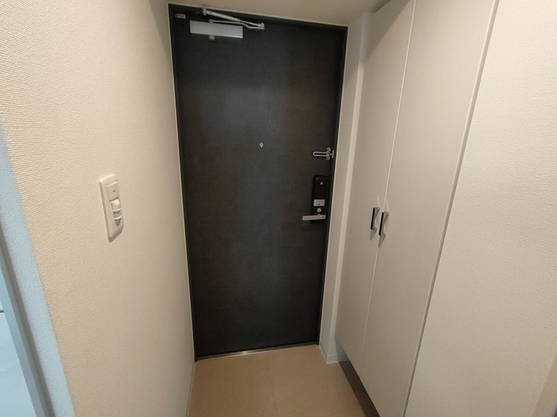 エスリード大阪上本町グリーズ 玄関