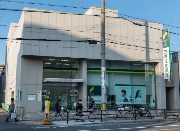 エスリード大阪上本町グリーズ 銀行