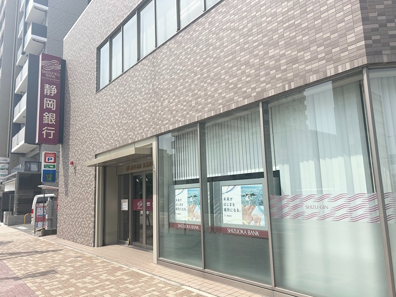 エスリード大曽根アヴェール 銀行