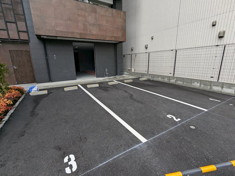 エスリード ザ・カレント大阪 駐車場