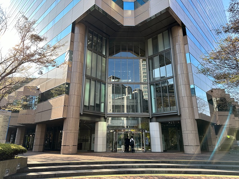 エスリード大阪STATION 銀行