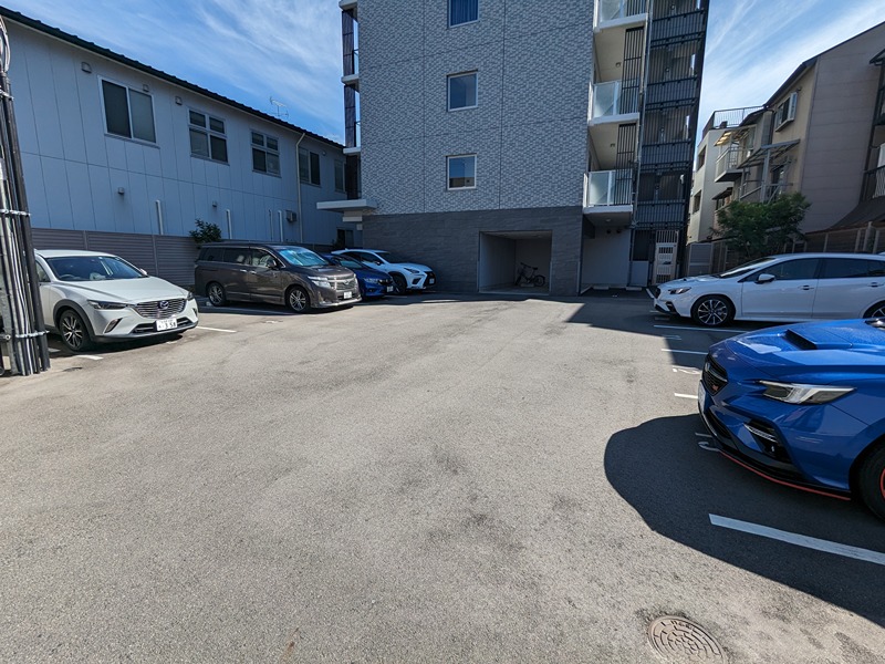エスリード京都梅小路アヴェニテ 駐車場