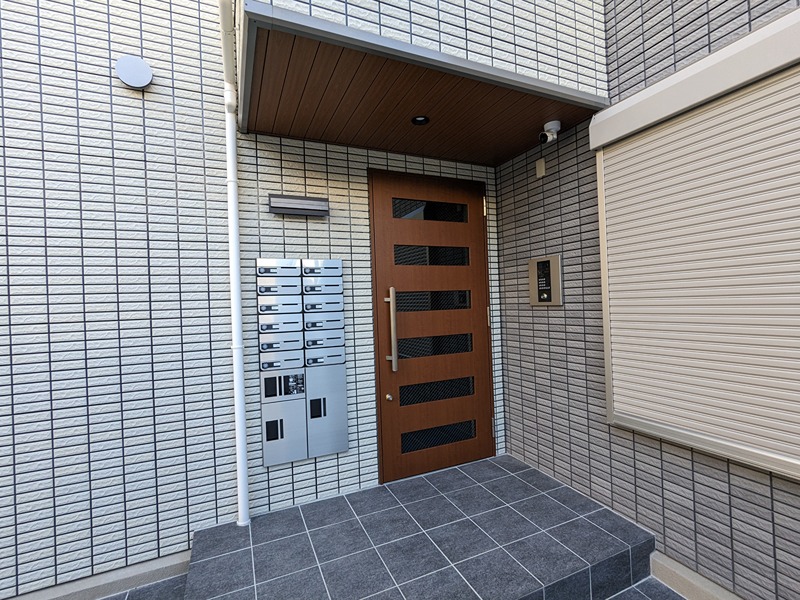 TRICERA Court エントランス