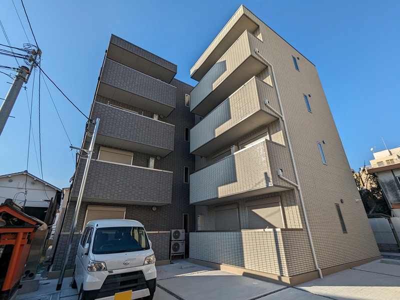 TRICERA Court 外観