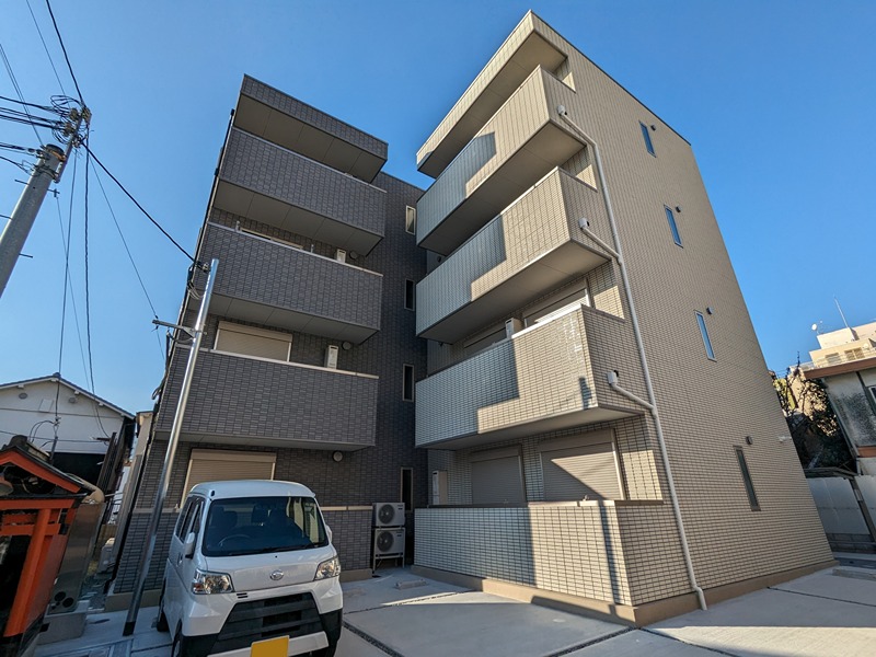 TRICERA Court 外観