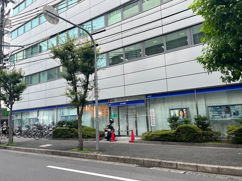 GRAN PASEO 江坂 銀行
