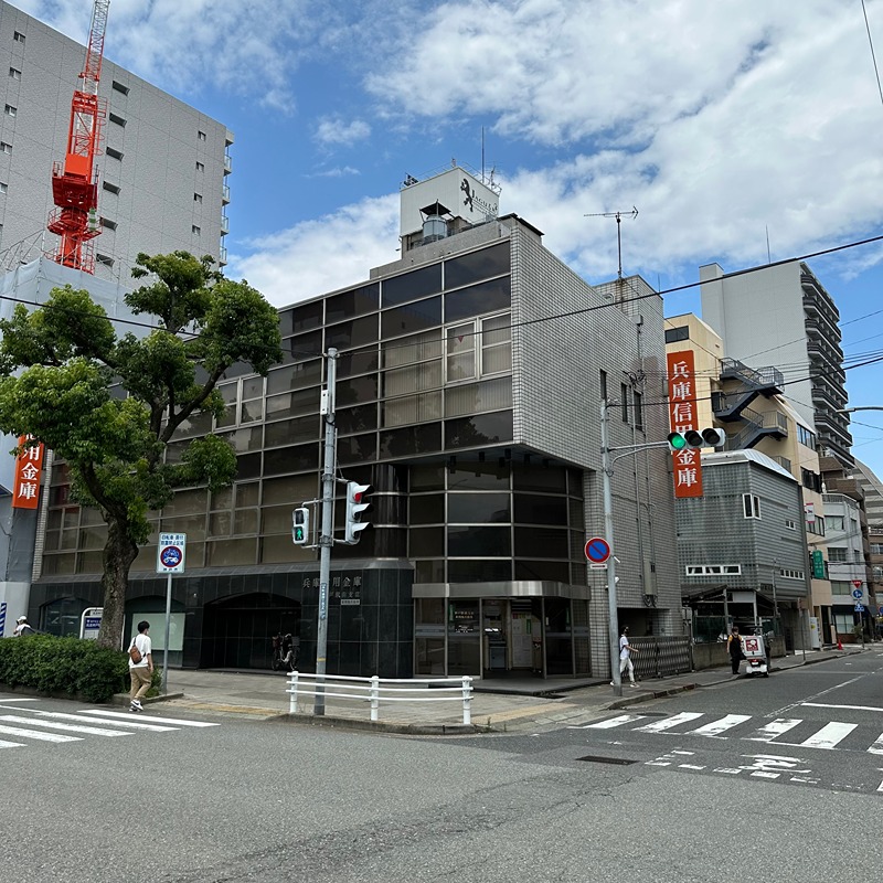 エスリードザ・ランドマーク神戸 銀行