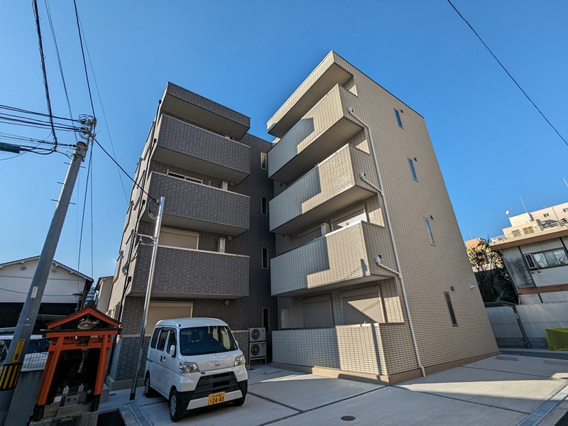 TRICERA Court 外観