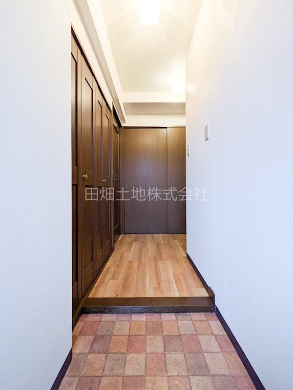 プレミールコート竹芝 玄関