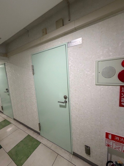 力行会館　 玄関