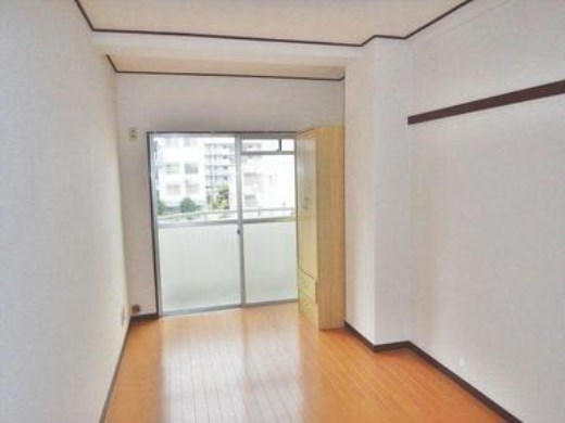 愛知県名古屋市千種区松軒１丁目 リビング