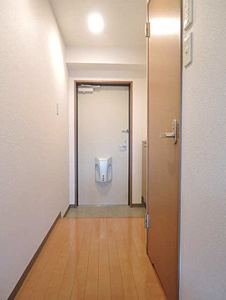 愛知県名古屋市瑞穂区中根町３丁目 玄関