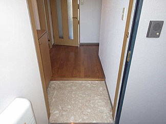 グレース川口 玄関