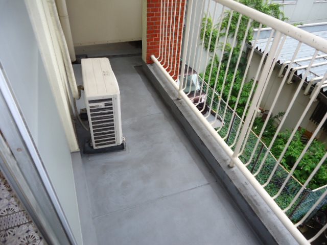 愛知県名古屋市東区泉１丁目 ベランダ