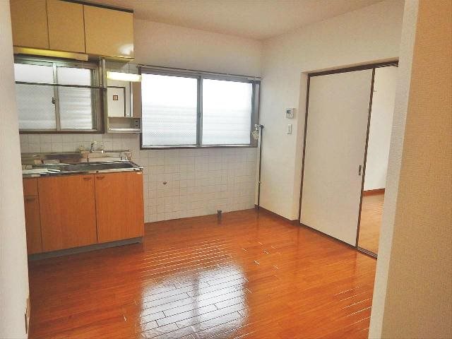 愛知県名古屋市昭和区山脇町１丁目 リビング