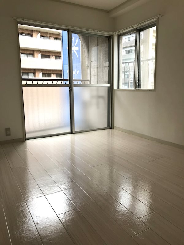 愛知県名古屋市東区泉３丁目 リビング