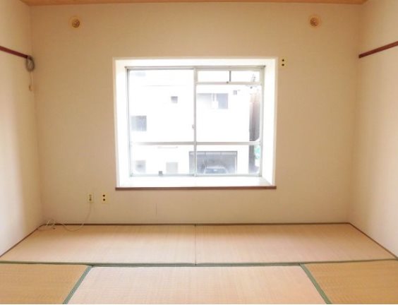 愛知県名古屋市千種区春里町４丁目 リビング