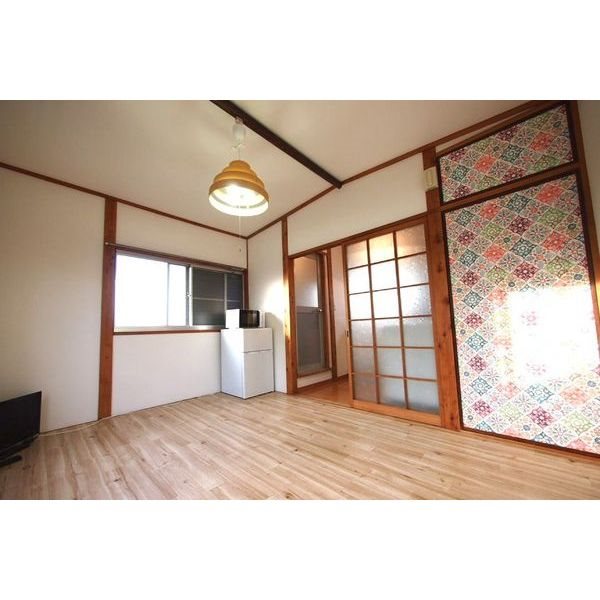 愛知県名古屋市千種区城山新町２丁目 リビング