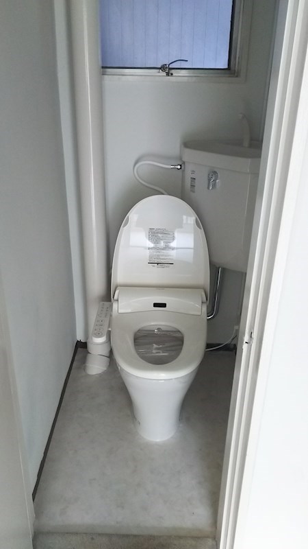 愛知県名古屋市千種区東山通５丁目 玄関