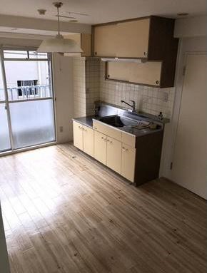 愛知県名古屋市千種区内山３丁目 リビング