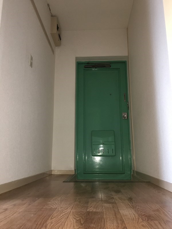 愛知県名古屋市千種区仲田２丁目 玄関