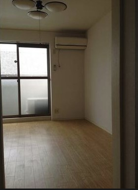 愛知県名古屋市中村区稲葉地本通１丁目 玄関