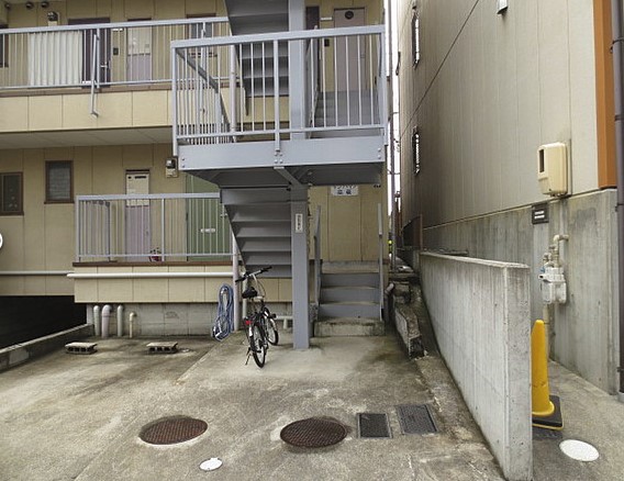 愛知県名古屋市熱田区夜寒町 エントランス