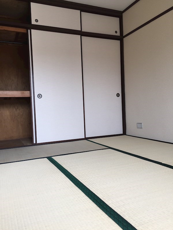 コーポ香流橋 収納
