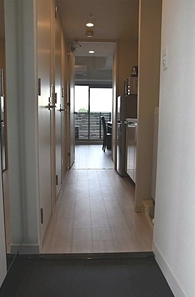 愛知県名古屋市千種区橋本町１丁目 玄関