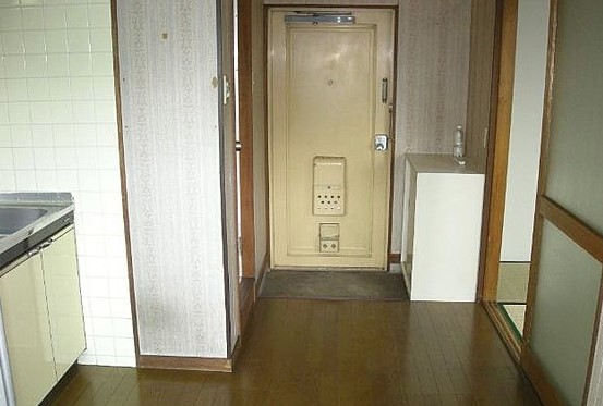 愛知県名古屋市北区清水４丁目 玄関