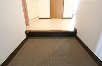 愛知県名古屋市昭和区阿由知通１丁目 玄関